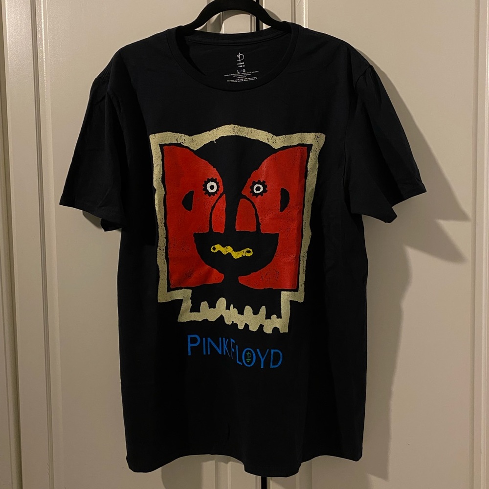 Volkswagen presents Pink Floyd tee